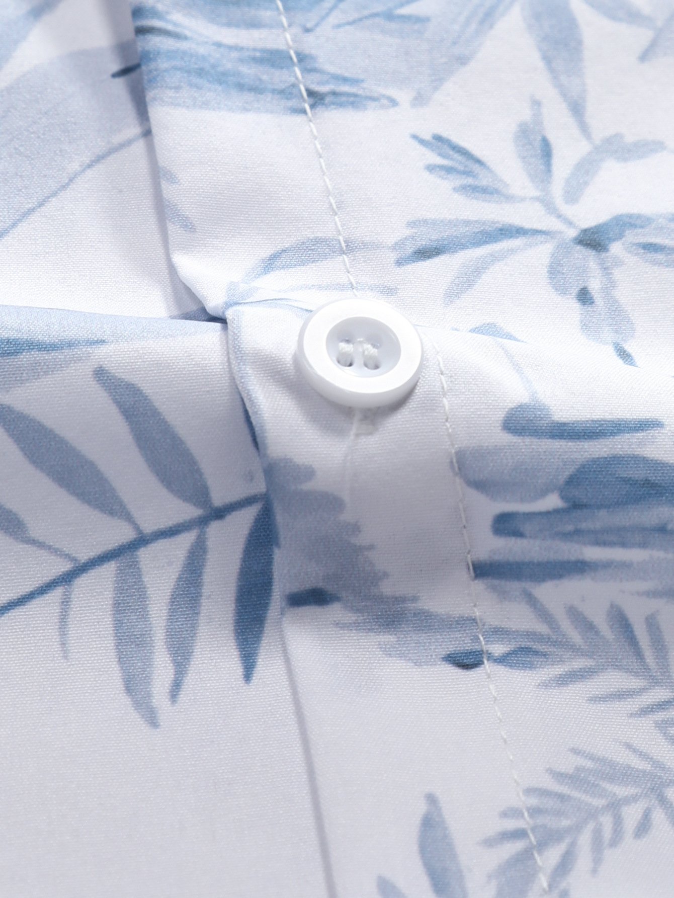Mens Fashionable Printed Short-Sleeve Top - Image 3